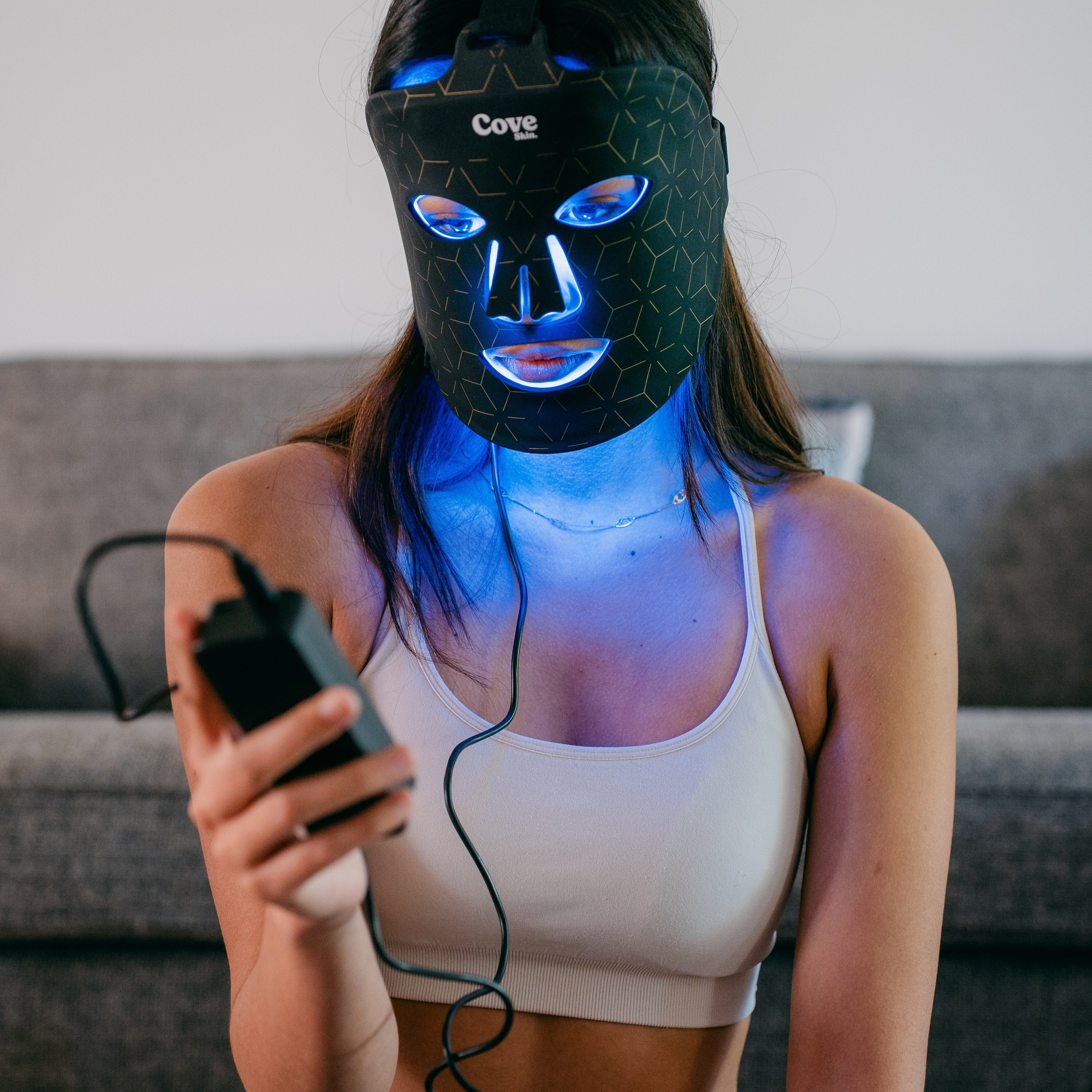 Lumière bleue : Une solution révolutionnaire contre l’acné avec les masques LED