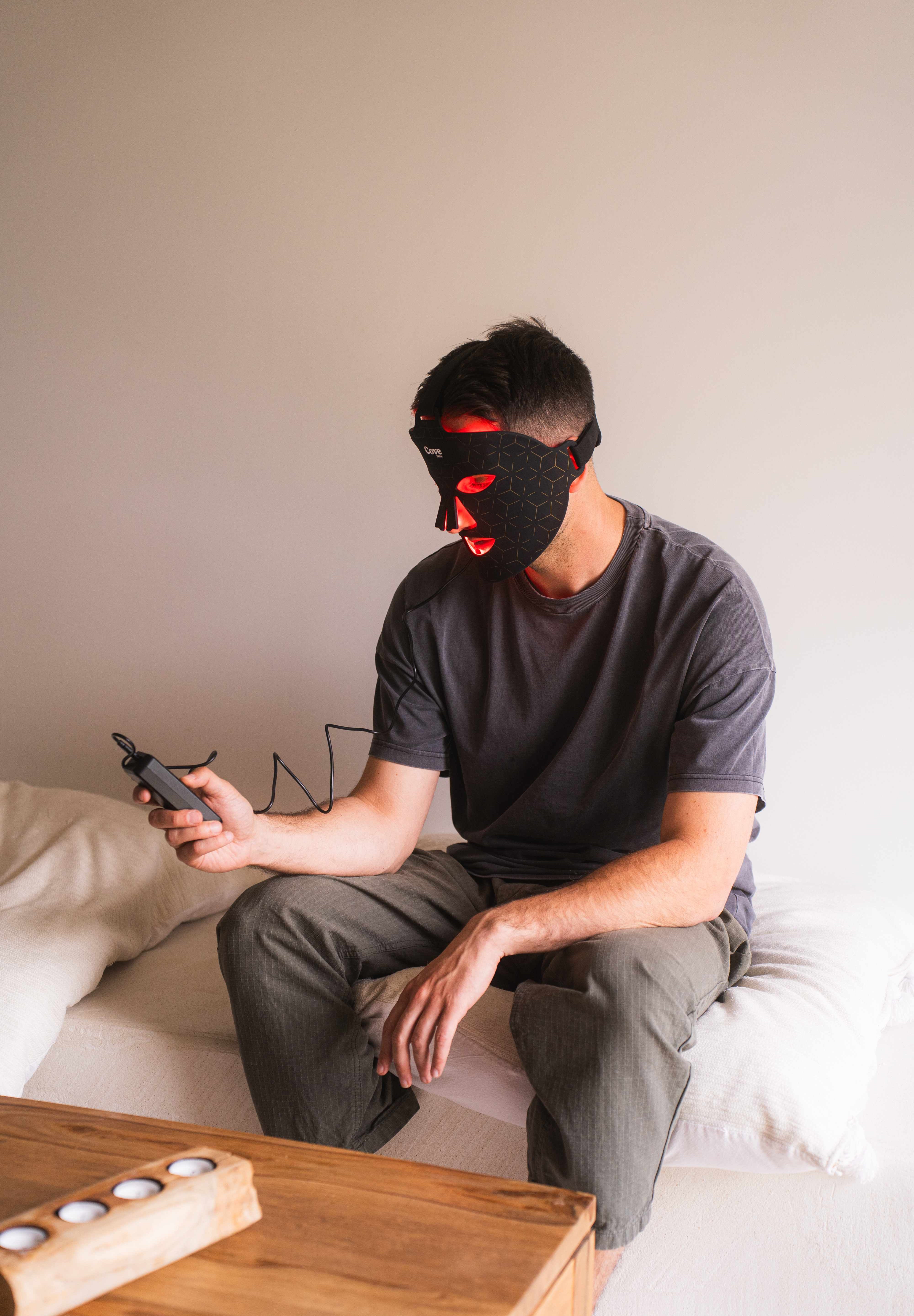 Coveskin_-_Masque_LED_-_luminotherapie_-_homme.jpg